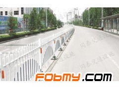 供应各类护栏 中央道路护栏 交通护栏  优质护栏报价图1