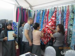 2017中国（郑州）国际纺织面辅料及纱线展览会图1