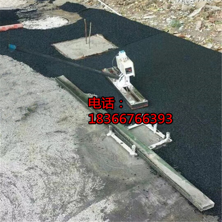 橡胶颗粒手动摊铺机2