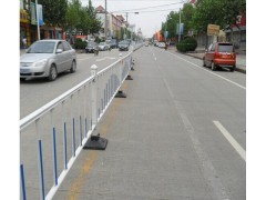 来宾市公路护栏规格款式道路护栏批发价图3