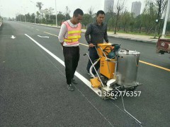 热熔材料划线机手扶式道路划线机优势图1