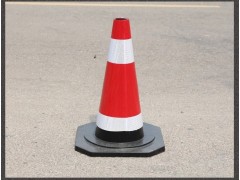河南道路安全警示路锥 路障锥形路锥可定制图1