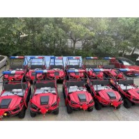 水陆两栖车，独特船舱设计，增加水中浮力