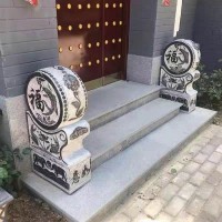 别墅庭院门口青石抱鼓石雕门墩一对门鼓